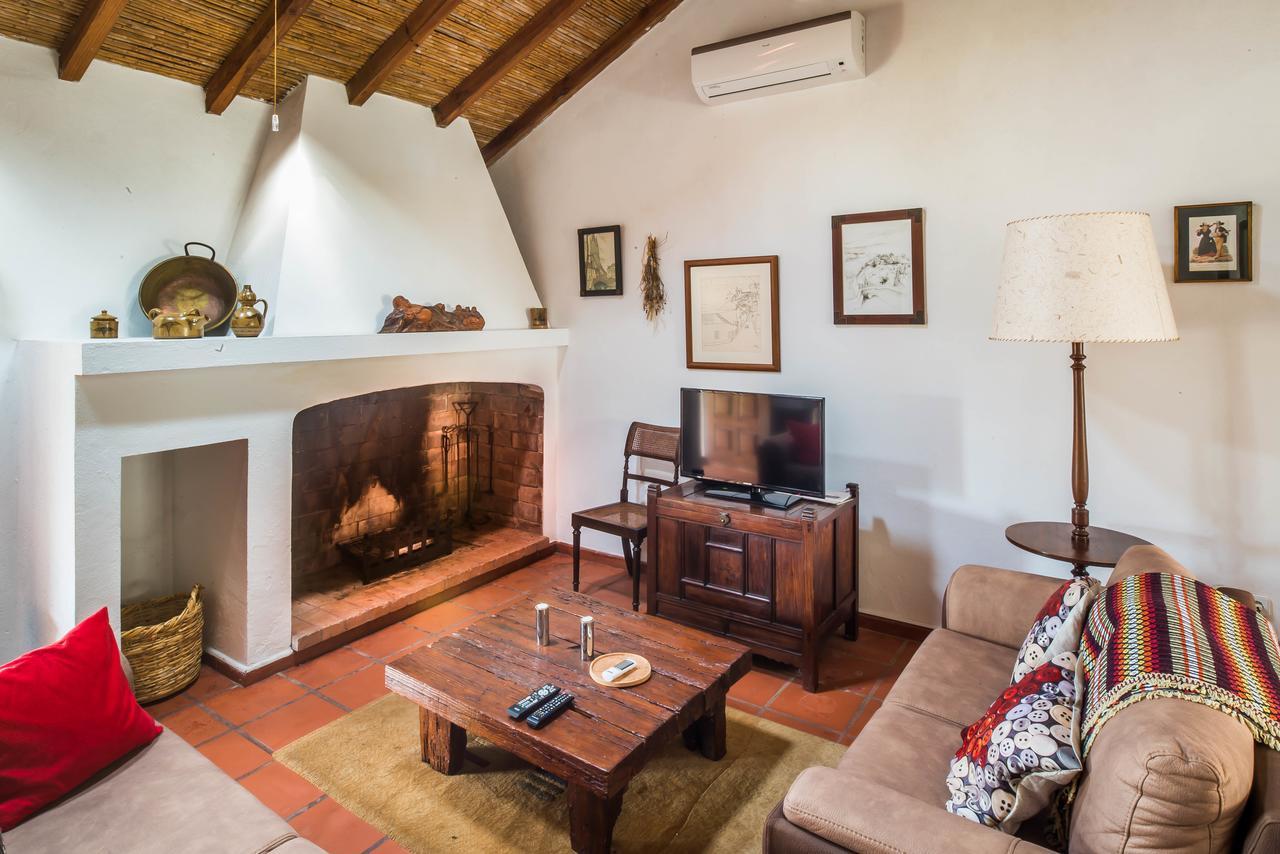 Monte Pedras Negras Guest House Сао Луис Екстериор снимка